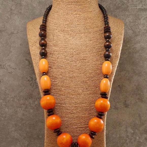 Jewelry - Elegant Orange and Brown Beaded Necklace